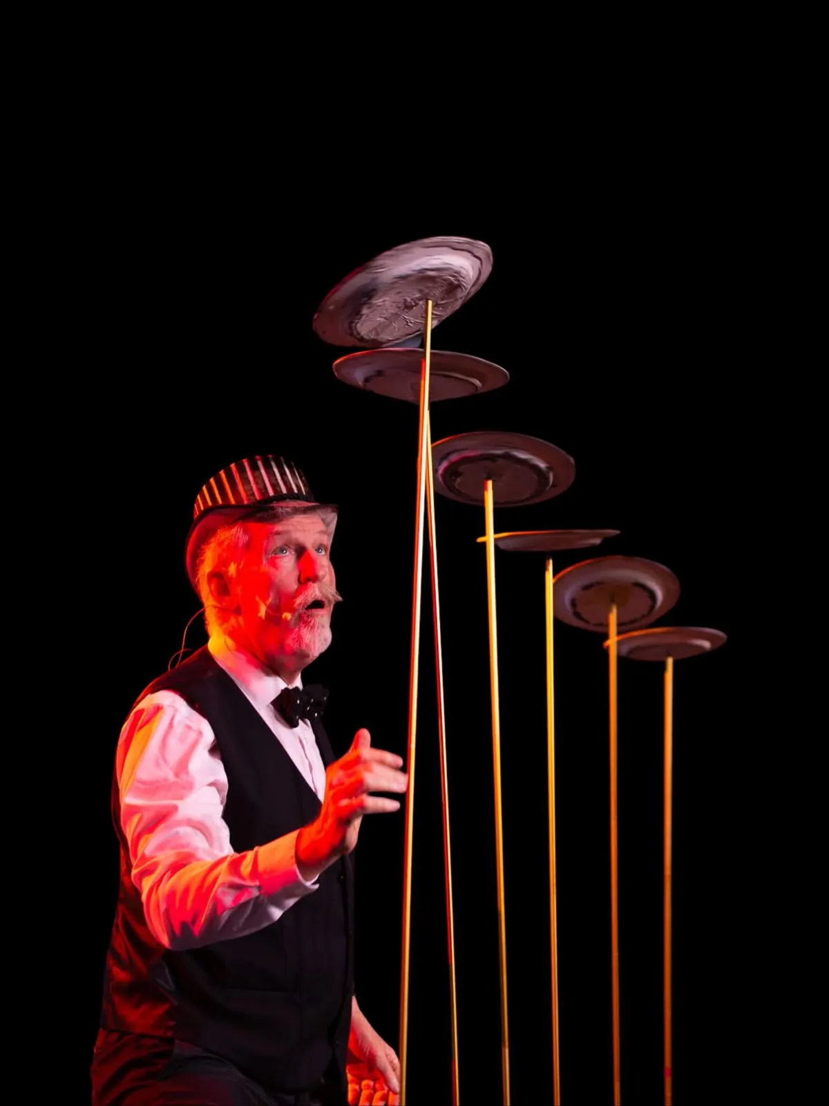 Plate Spinner Stage – Juggler Toronto